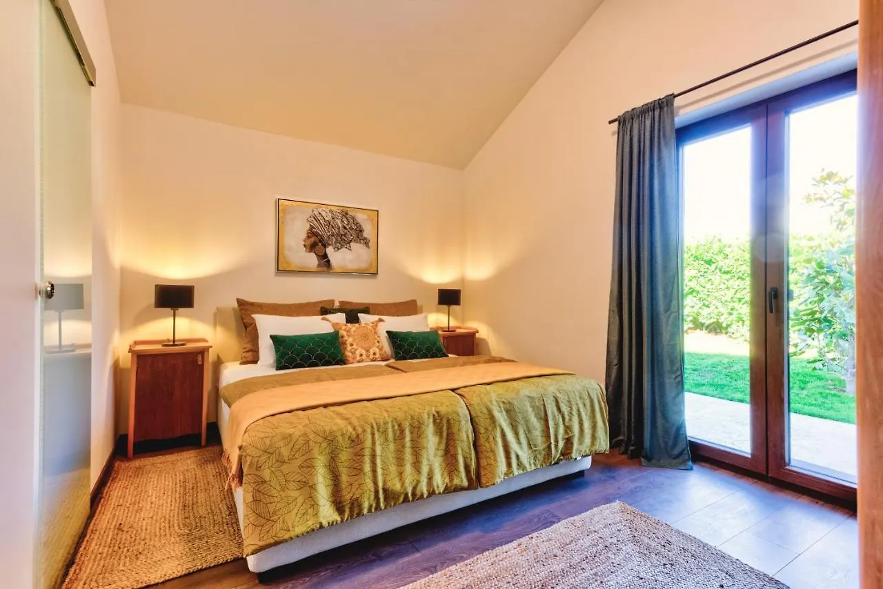 Villa Boky Kastelir
