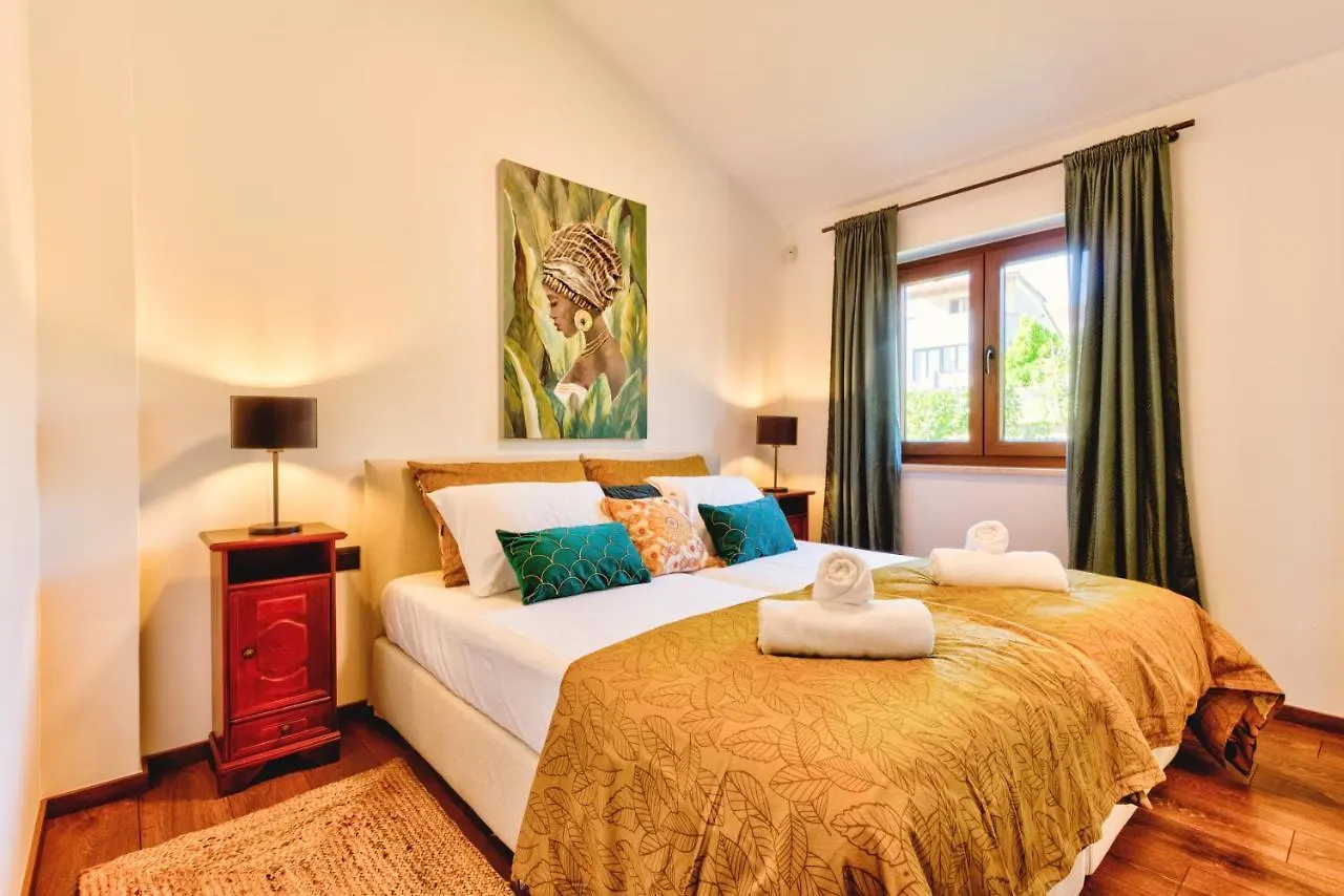 Villa Boky Kastelir